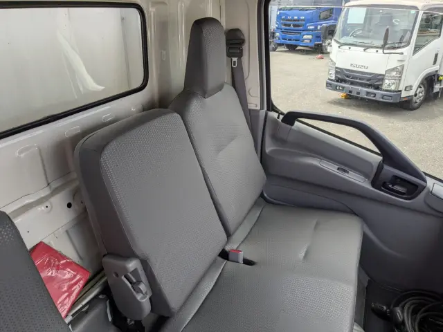 日野 デュトロ TPG-XZU712M(2WD)の写真36