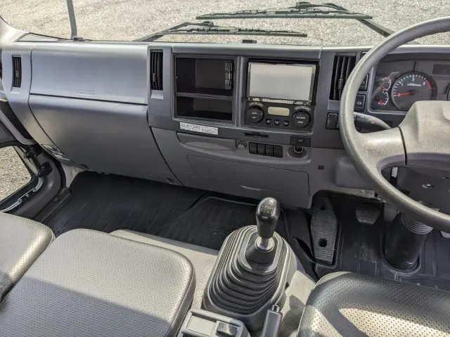 いすゞ フォワード TKG-FRR90S2(2WD)の写真2