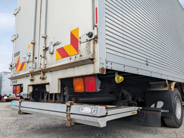 いすゞ フォワード TKG-FRR90S2(2WD)の写真7