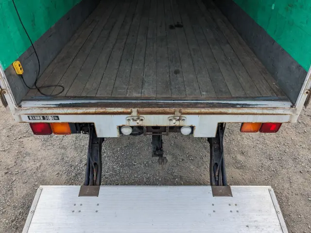 いすゞ フォワード TKG-FRR90S2(2WD)の写真14