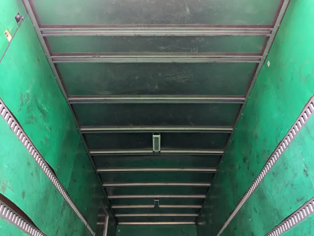 いすゞ フォワード TKG-FRR90S2(2WD)の写真16