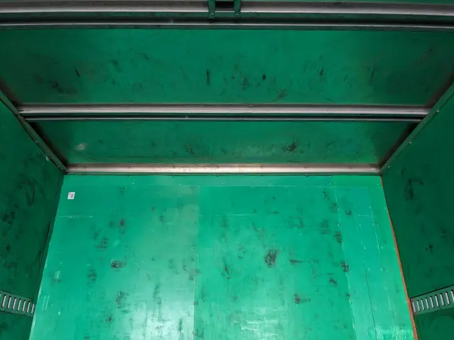 いすゞ フォワード TKG-FRR90S2(2WD)の写真18