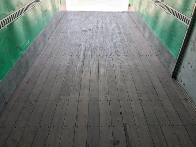 いすゞ フォワード TKG-FRR90S2(2WD)の写真19