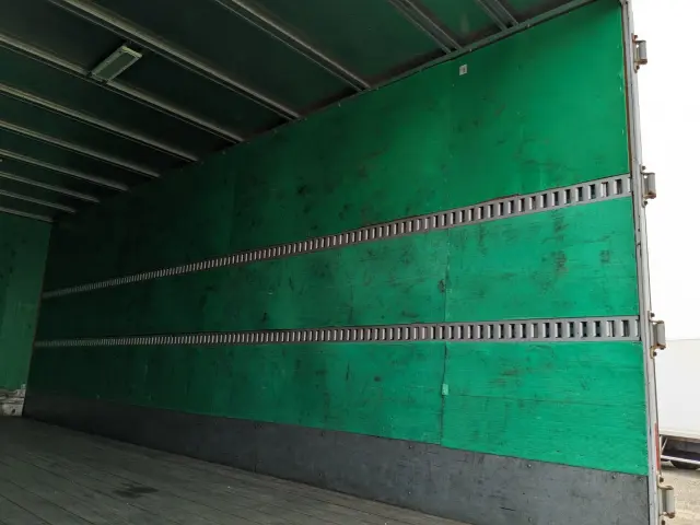 いすゞ フォワード TKG-FRR90S2(2WD)の写真20