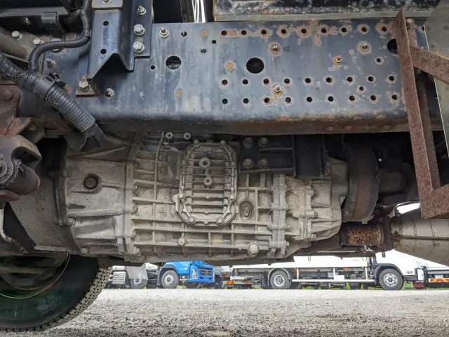 いすゞ フォワード TKG-FRR90S2(2WD)の写真24