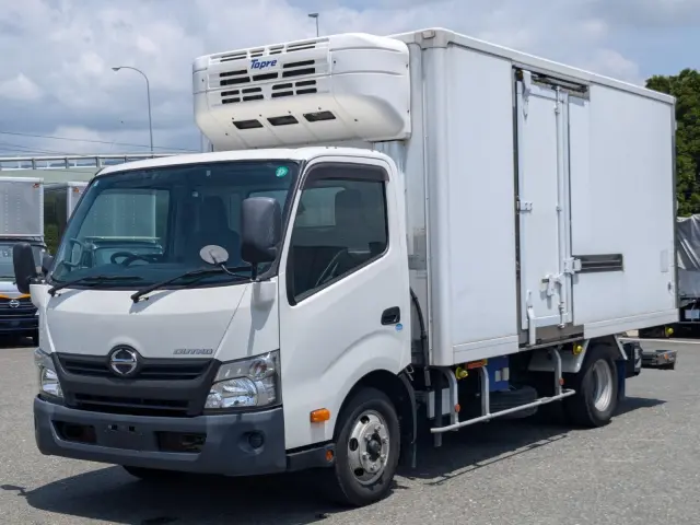 日野 デュトロ TPG-XZU712M(2WD)の写真1