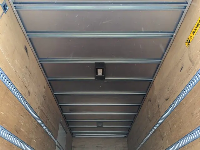 いすゞ フォワード 2PG-FRR90S2(2WD)の写真17