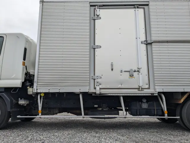 いすゞ フォワード 2PG-FRR90S2(2WD)の写真30