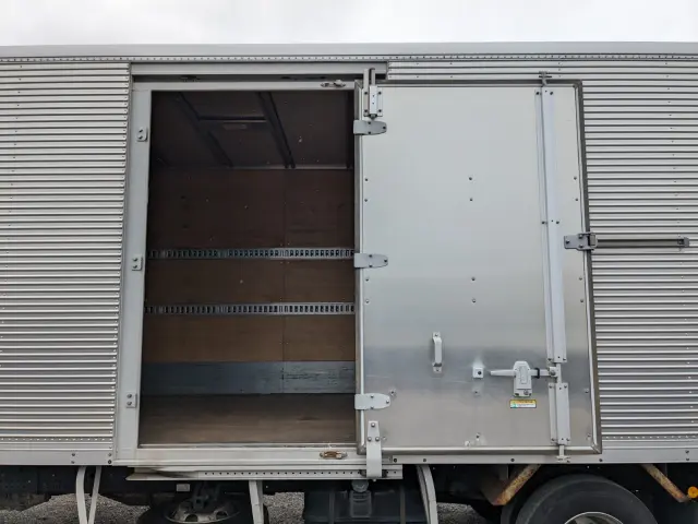 いすゞ フォワード 2PG-FRR90S2(2WD)の写真31