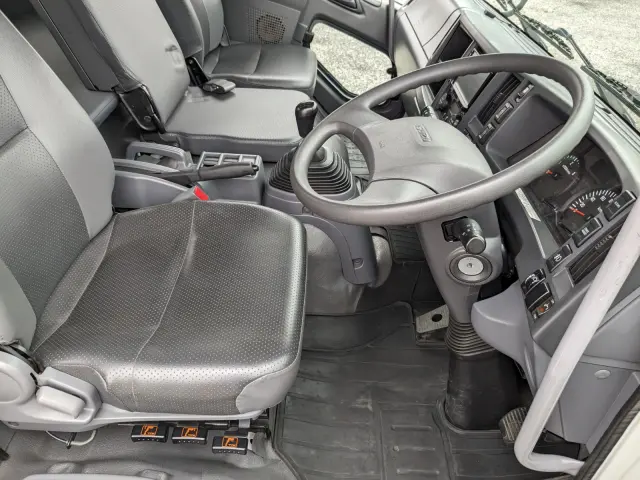 いすゞ フォワード 2PG-FRR90S2(2WD)の写真39