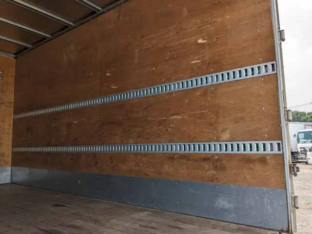 いすゞ エルフ TKG-NPS85AN(4WD)の写真13