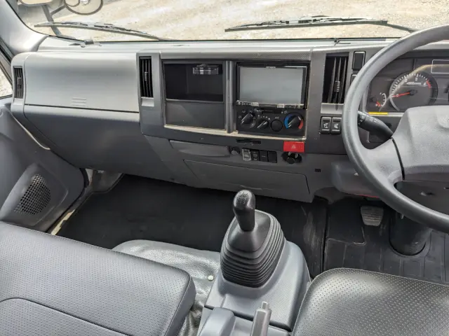 いすゞ エルフ TKG-NPS85AN(4WD)の写真24