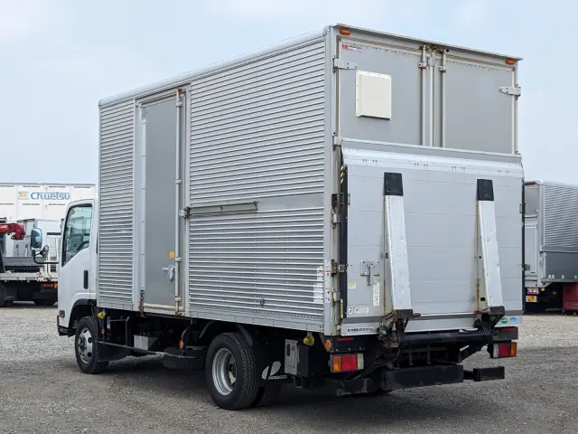 いすゞ エルフ TKG-NPS85AN(4WD)の写真4