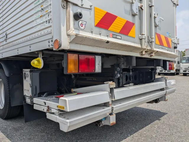 いすゞ エルフ TPG-NPR85AN(2WD)の写真7