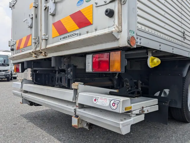 いすゞ エルフ TPG-NPR85AN(2WD)の写真8