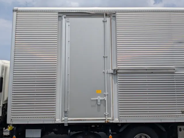 いすゞ エルフ TPG-NPR85AN(2WD)の写真26