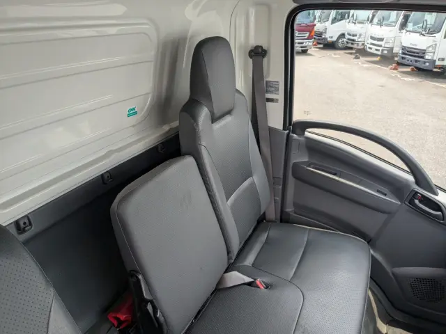 いすゞ エルフ TPG-NPR85AN(2WD)の写真35