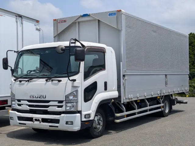 いすゞ フォワード 2PG-FRR90S2(2WD)の写真1