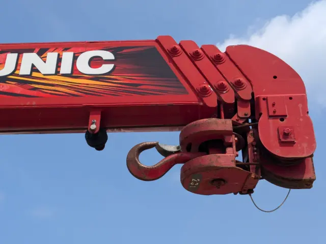 いすゞ フォワード 2PG-FRR90S1(2WD)の写真19