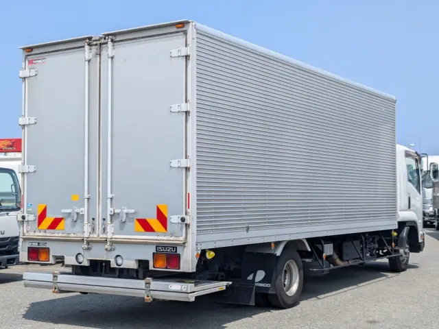 いすゞ フォワード 2PG-FRR90S2(2WD)の写真4