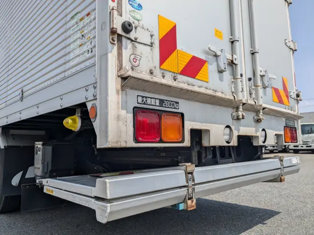 いすゞ フォワード 2PG-FRR90S2(2WD)の写真7
