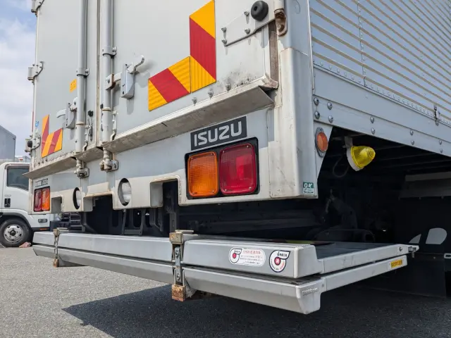 いすゞ フォワード 2PG-FRR90S2(2WD)の写真8