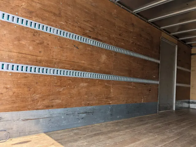 いすゞ フォワード 2PG-FRR90S2(2WD)の写真14