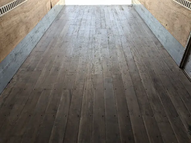 いすゞ フォワード 2PG-FRR90S2(2WD)の写真22