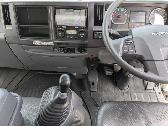 いすゞ フォワード 2PG-FRR90S2(2WD)の写真27