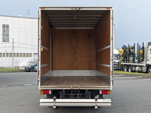 いすゞ エルフ TPG-NPR85AN(2WD)の写真9