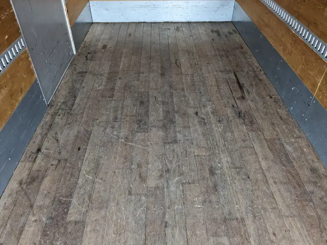 いすゞ エルフ TPG-NPR85AN(2WD)の写真22