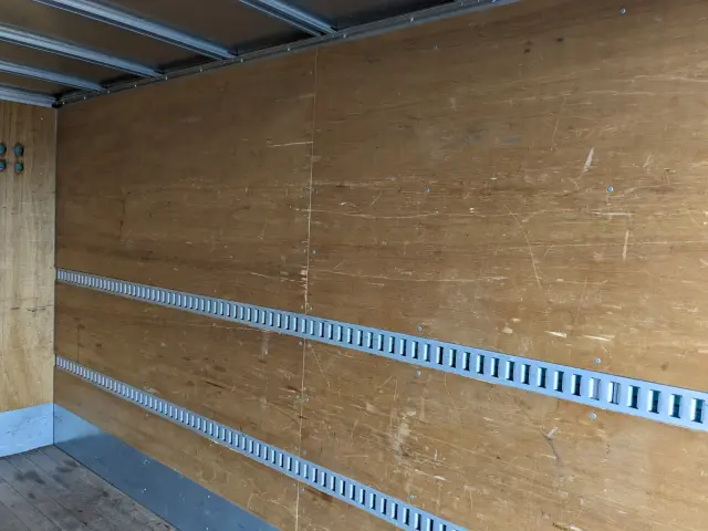 いすゞ エルフ TPG-NPR85AN(2WD)の写真27