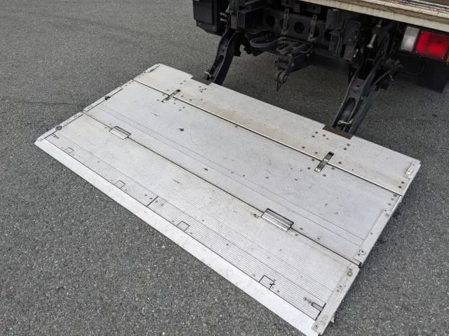 いすゞ エルフ TPG-NPR85AN(2WD)の写真32