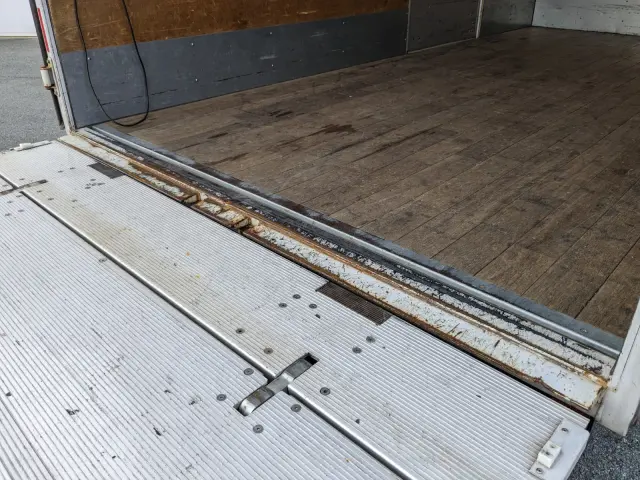 いすゞ エルフ TPG-NPR85AN(2WD)の写真33