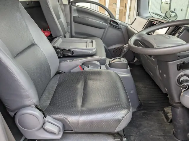 いすゞ エルフ TPG-NPR85AN(2WD)の写真38