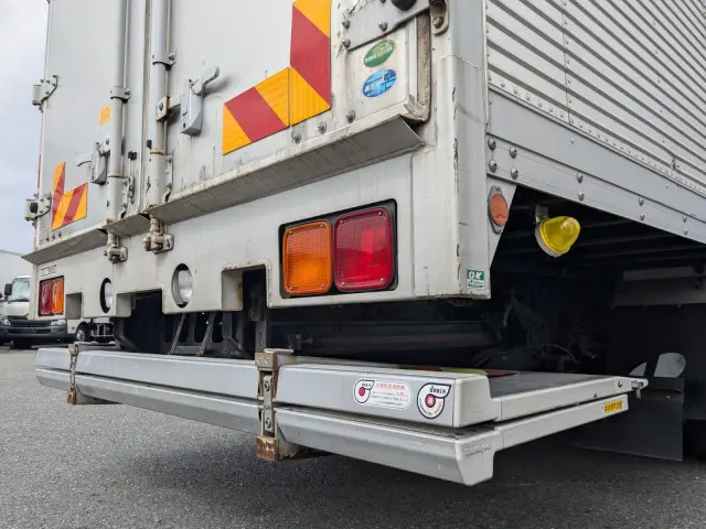 いすゞ フォワード 2PG-FRR90S2(2WD)の写真7