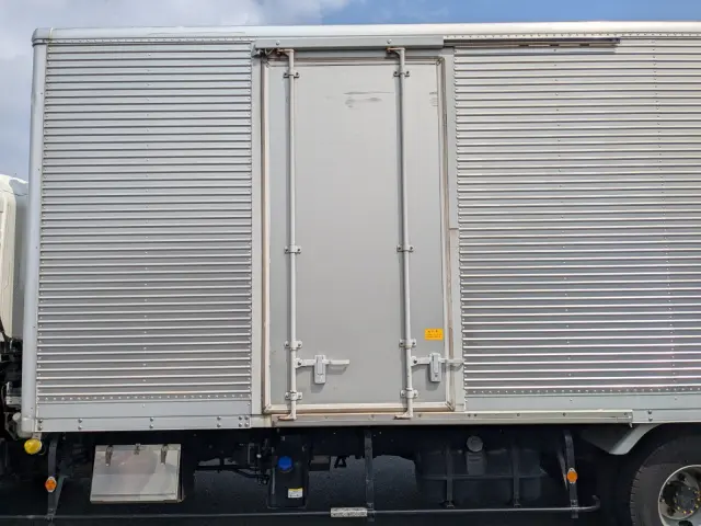 いすゞ フォワード 2PG-FRR90S2(2WD)の写真26