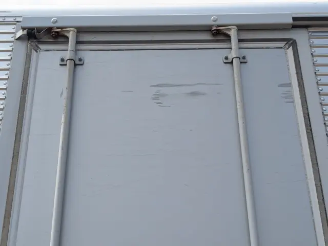 いすゞ フォワード 2PG-FRR90S2(2WD)の写真50