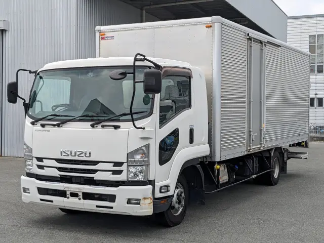 いすゞ フォワード 2PG-FRR90S2(2WD)の写真1