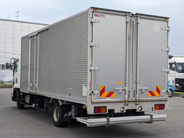 いすゞ フォワード 2PG-FRR90S2(2WD)の写真4