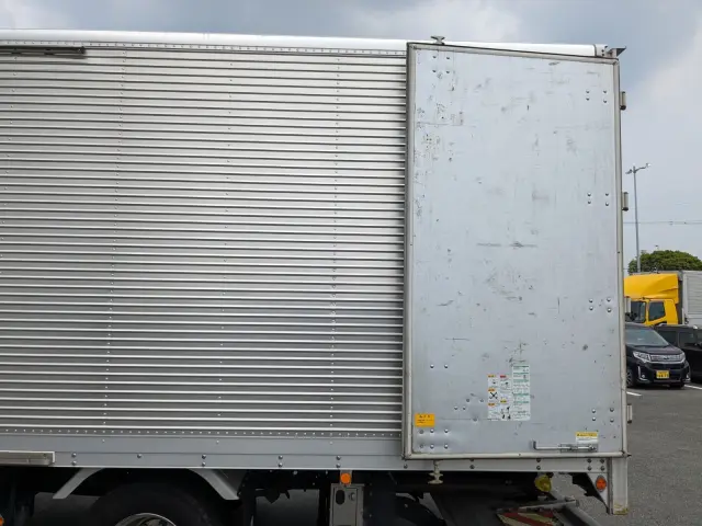 いすゞ フォワード 2PG-FRR90S2(2WD)の写真10