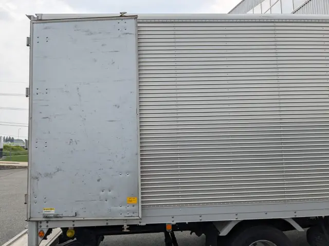 いすゞ フォワード 2PG-FRR90S2(2WD)の写真16