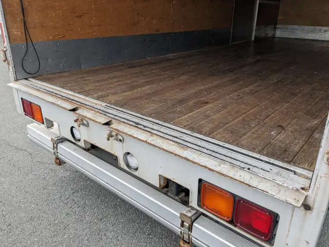 いすゞ フォワード 2PG-FRR90S2(2WD)の写真20