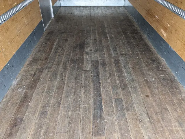 いすゞ フォワード 2PG-FRR90S2(2WD)の写真22