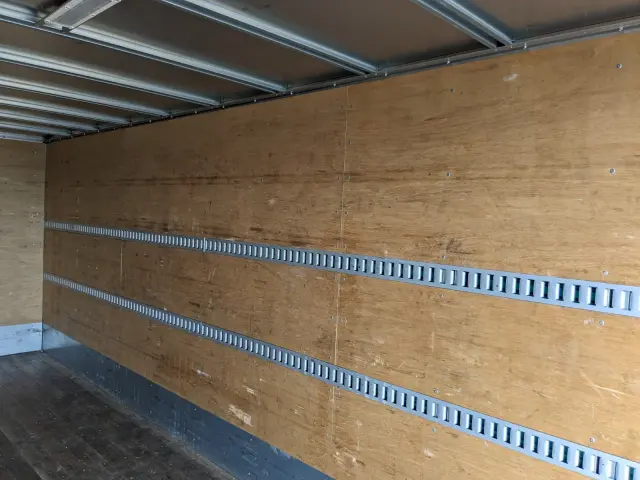 いすゞ フォワード 2PG-FRR90S2(2WD)の写真27