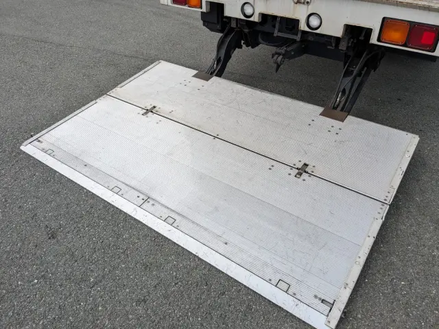 いすゞ フォワード 2PG-FRR90S2(2WD)の写真35