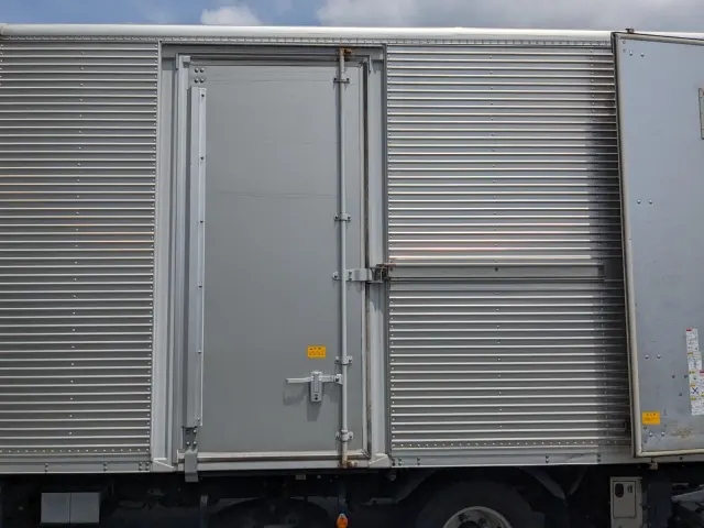 いすゞ エルフ TPG-NPR85AN(2WD)の写真12