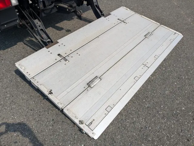 いすゞ エルフ TPG-NPR85AN(2WD)の写真10