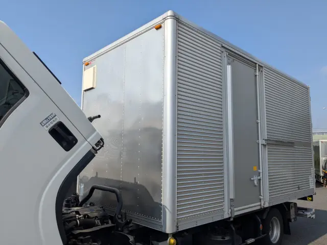 いすゞ エルフ TPG-NPR85AN(2WD)の写真40