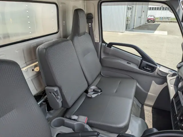 日野 デュトロ TPG-XZU712M(2WD)の写真35